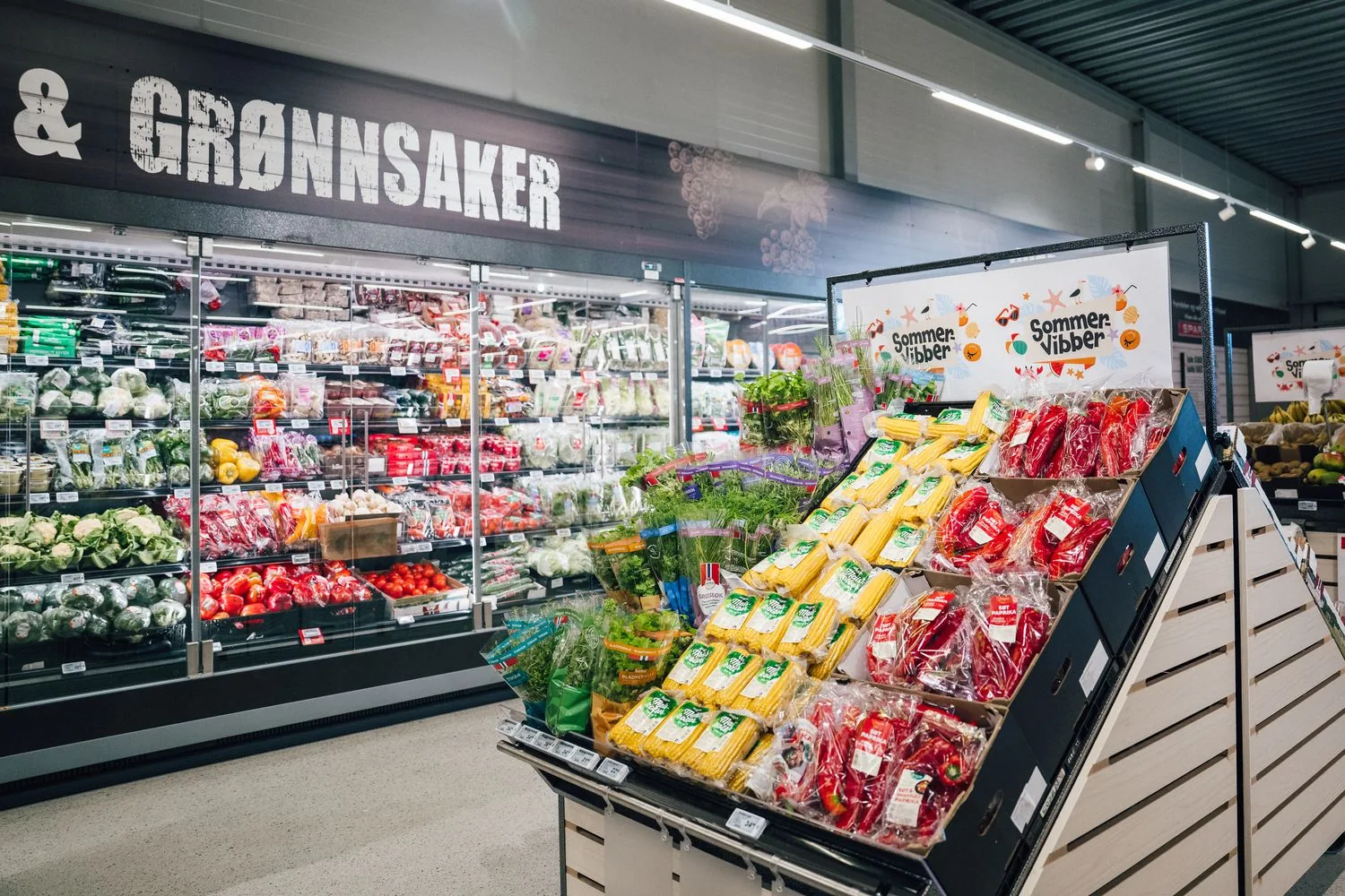 SPAR store fresh aisle