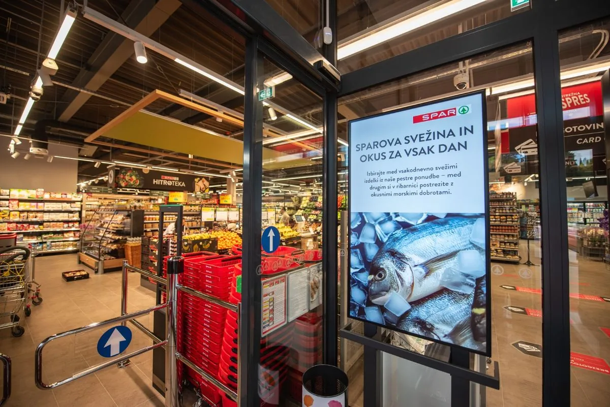 In-store digital screen